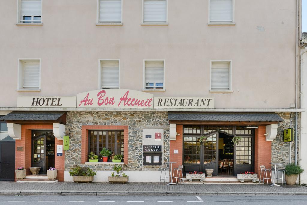 Au Bon Accueil Hotel Alban Exterior photo
